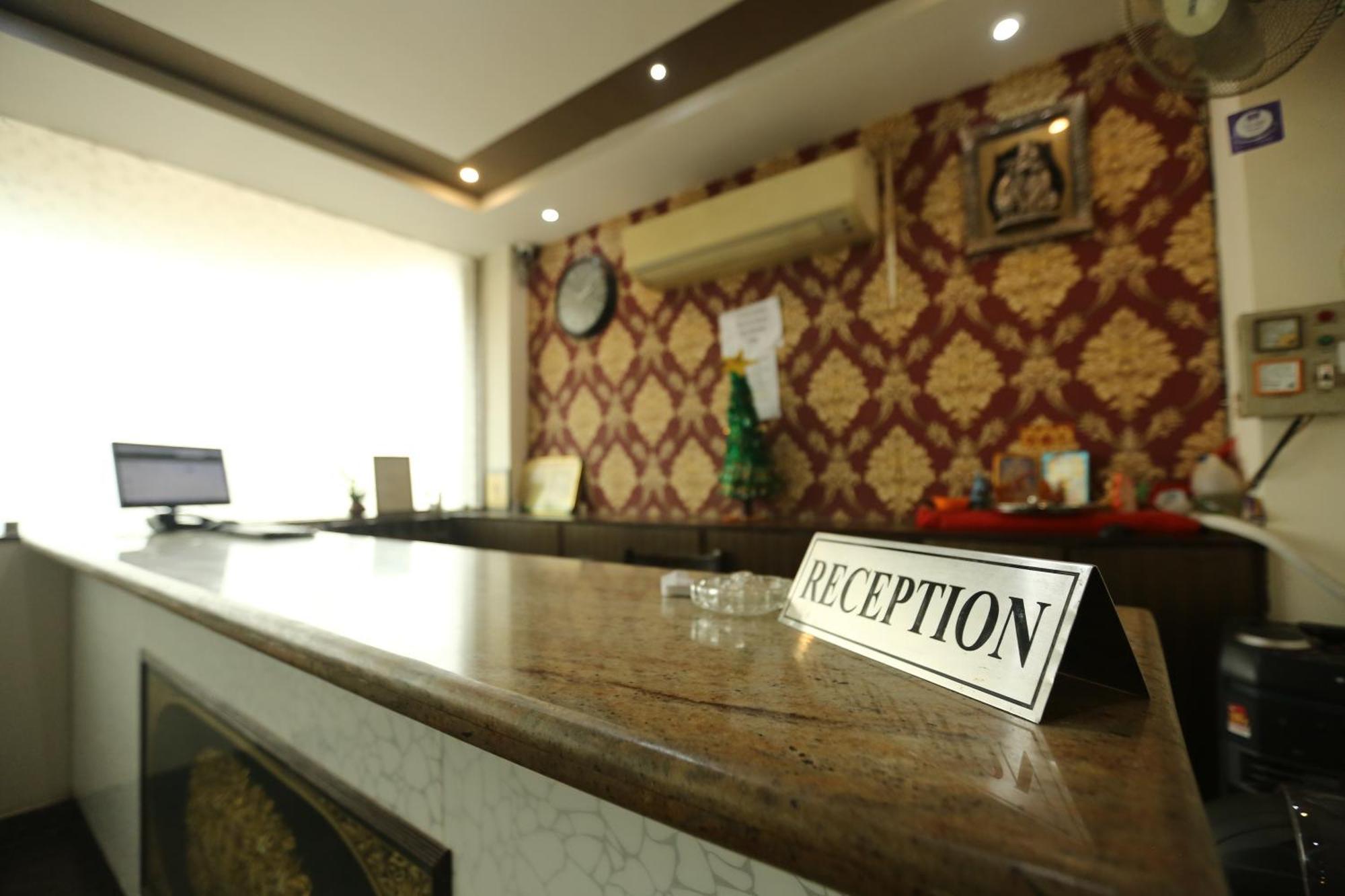 24 Hotel & Resort Agra  Ngoại thất bức ảnh