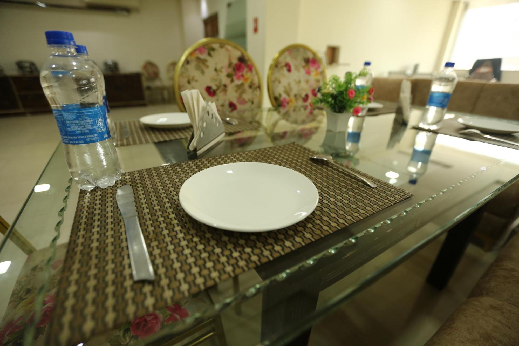 24 Hotel & Resort Agra  Ngoại thất bức ảnh