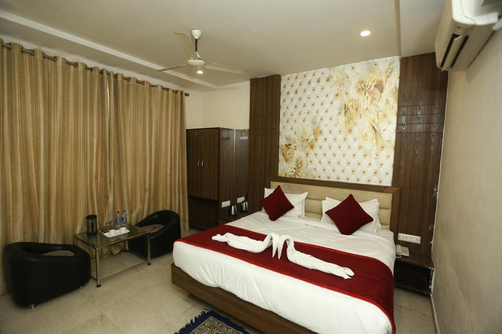 24 Hotel & Resort Agra  Ngoại thất bức ảnh