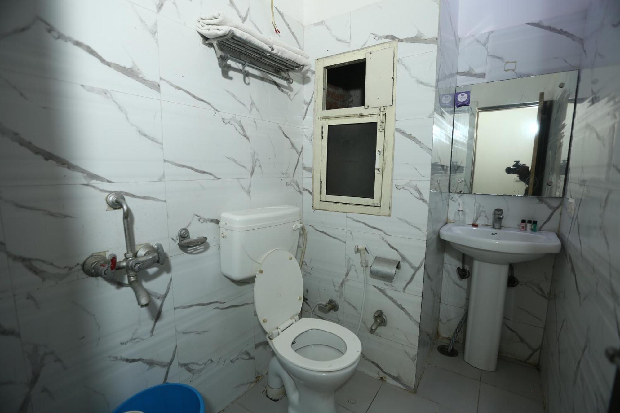 24 Hotel & Resort Agra  Ngoại thất bức ảnh