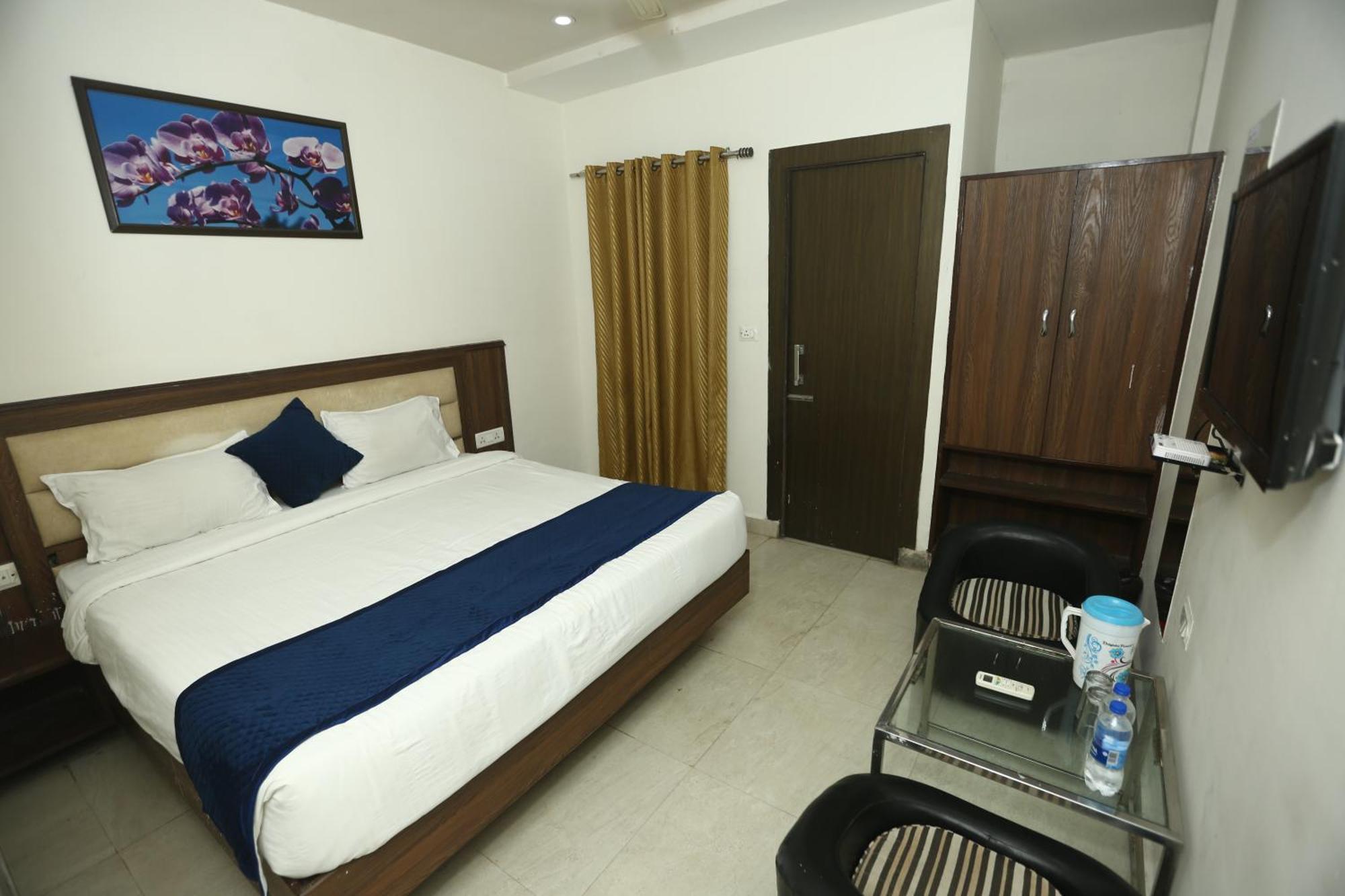 24 Hotel & Resort Agra  Ngoại thất bức ảnh