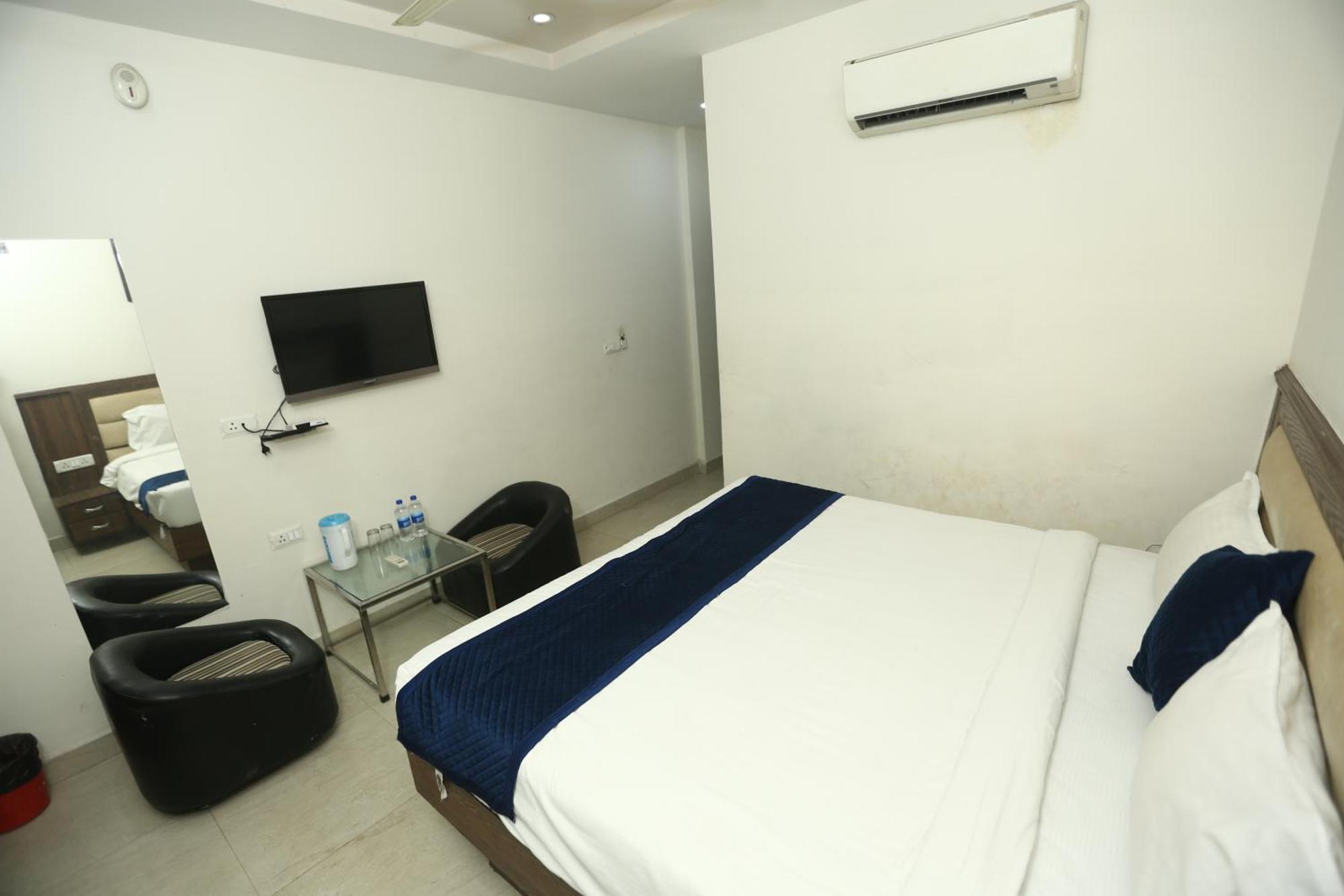 24 Hotel & Resort Agra  Ngoại thất bức ảnh