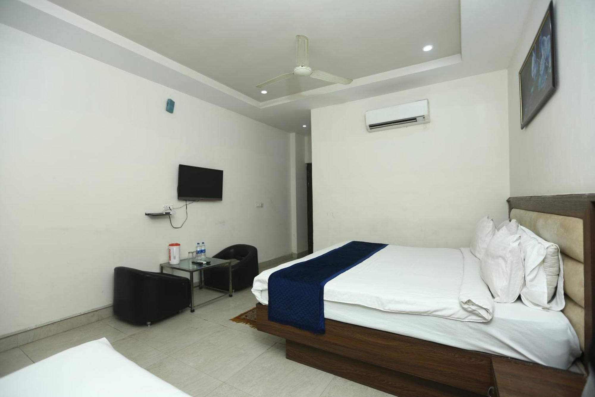24 Hotel & Resort Agra  Ngoại thất bức ảnh